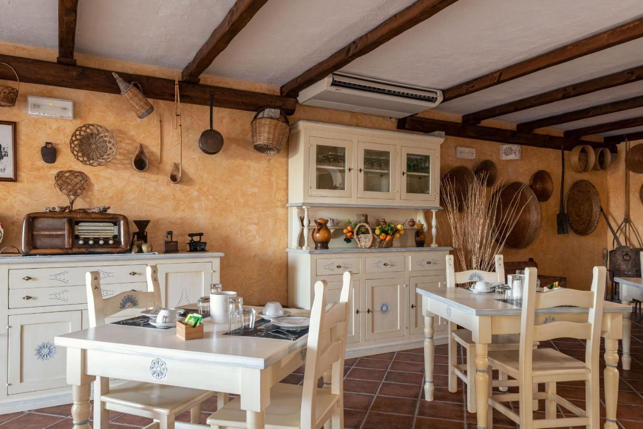 Affittacamere S'Alzola Porto Rotondo Ngoại thất bức ảnh