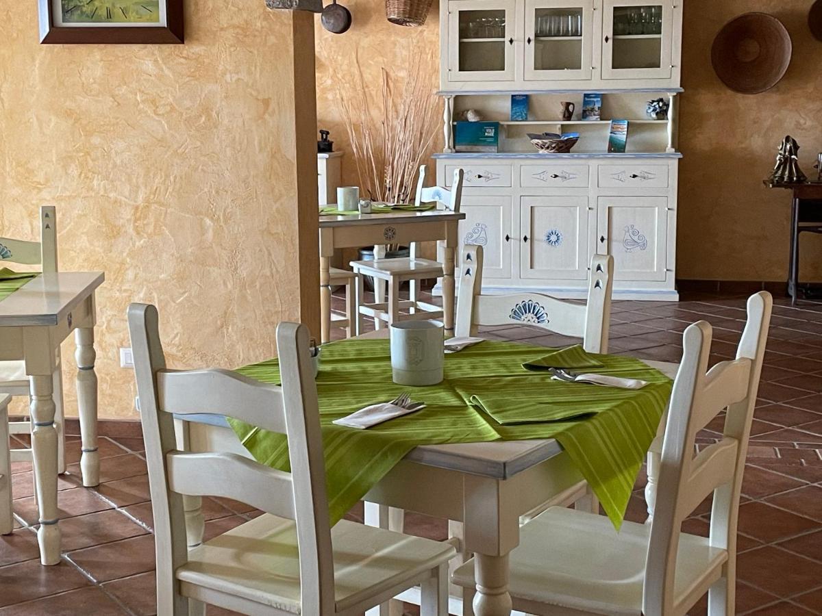 Affittacamere S'Alzola Porto Rotondo Ngoại thất bức ảnh
